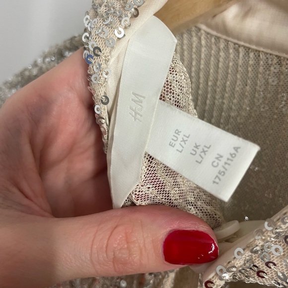 H&M sequinned long sleeved top - Picture 3 of 3